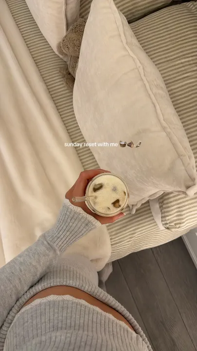 TikTok slideshow cover: Sunday Reset
