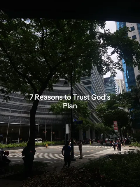 TikTok slideshow cover: 7 Reasons to Trust God's Plan