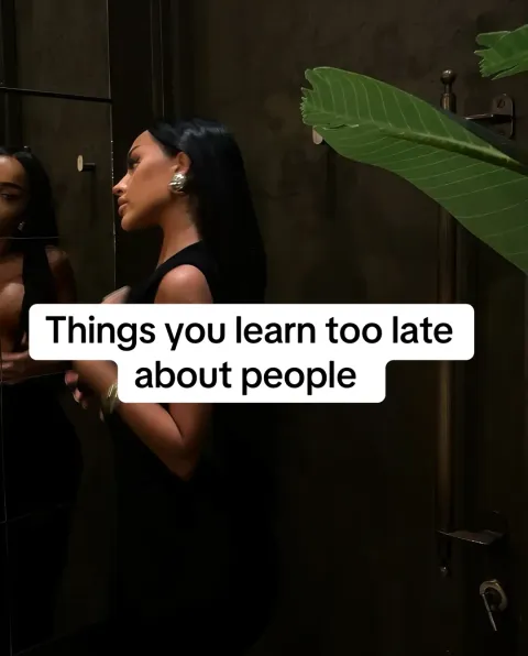 TikTok slideshow cover: Things you learn too late about people