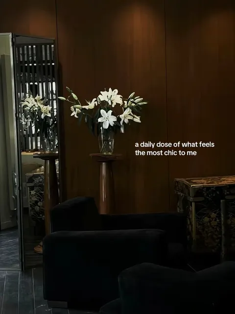 TikTok slideshow cover: Chic Interior Decor