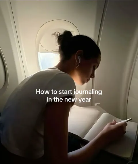 Portada del carrusel de TikTok: How to start journaling in the new year
