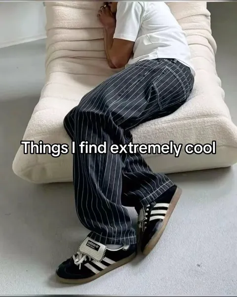 TikTok slideshow cover: Things I find extremely cool