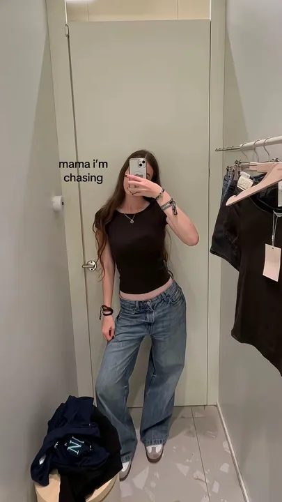 TikTok slideshow cover: mama i'm chasing