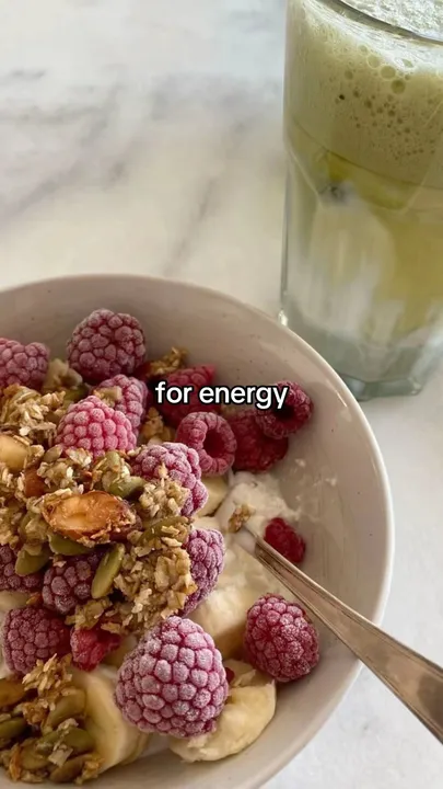 TikTok slideshow cover: Energy Breakfast Bowl