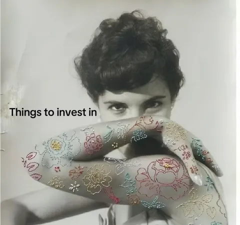 TikTok slideshow cover: Things to invest in