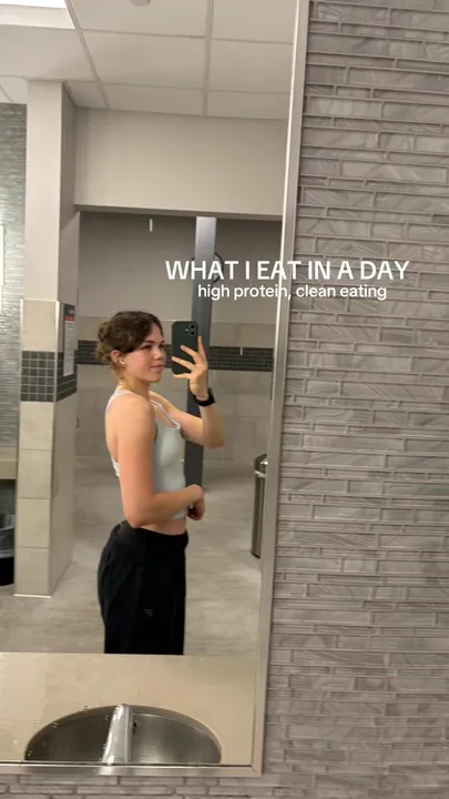 TikTok slideshow cover: WHAT I EAT IN A DAY