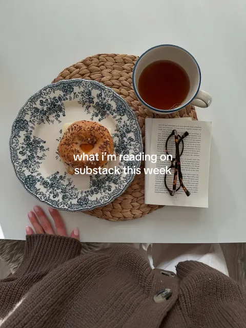 TikTok slideshow cover: Substack Reading List