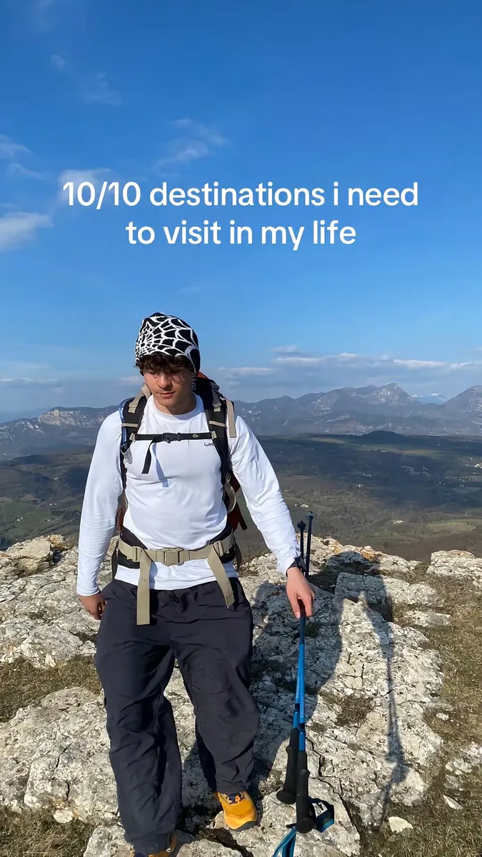 Cover der TikTok-Slideshow „10/10 destinations to visit“ von @trekaddiction