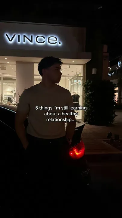 TikTok slideshow cover: 5 things I'm still learning about a healthy relationship