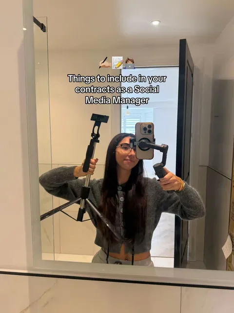 TikTok slideshow cover: Social Media Manager Contract Tips