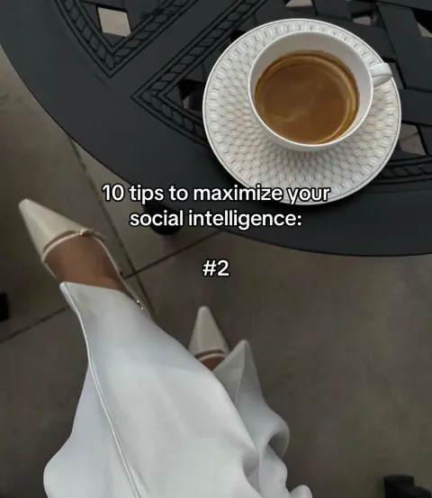 TikTok slideshow cover: 10 tips to maximize your social intelligence: #2