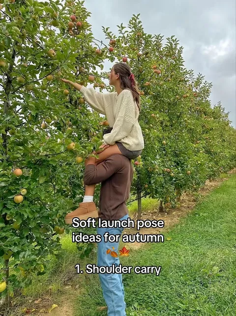 TikTok slideshow cover: Soft launch pose ideas for autumn
