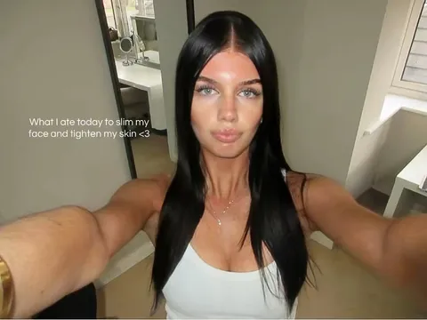 TikTok slideshow cover: What I ate today to slim my face and tighten my skin <3