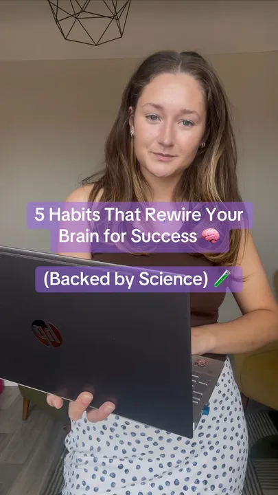 Cover der TikTok-Slideshow: 5 Habits That Rewire Your Brain for Success