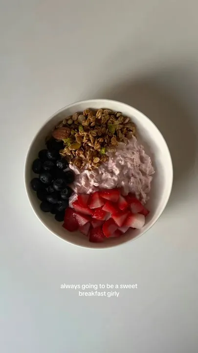 TikTok slideshow cover: Sweet Breakfast