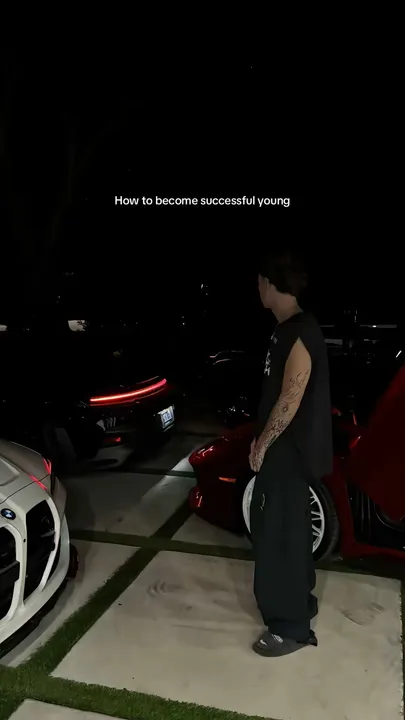 TikTok slideshow cover: How to become successful young