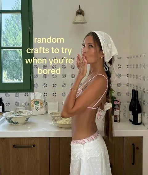 TikTok slideshow cover: Random crafts to try