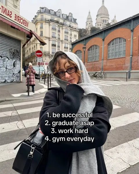 Cover der TikTok-Slideshow: Success and productivity tips