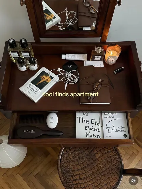 TikTok slideshow cover: Cool finds apartment