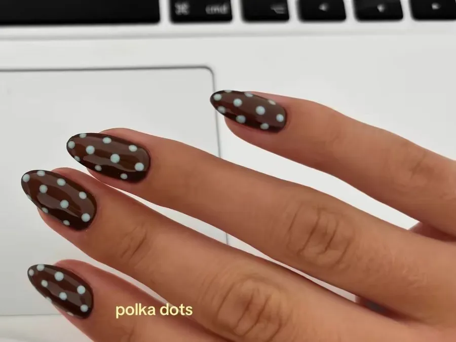 Summer nail inspo (Slide 3 of 5)