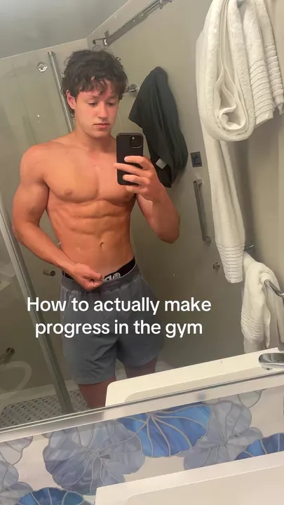 TikTok slideshow cover: How to actually make progress in the gym