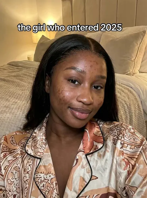 TikTok slideshow cover: the girl who entered 2025