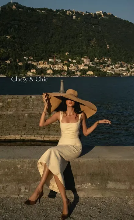 TikTok slideshow cover: Classy & Chic