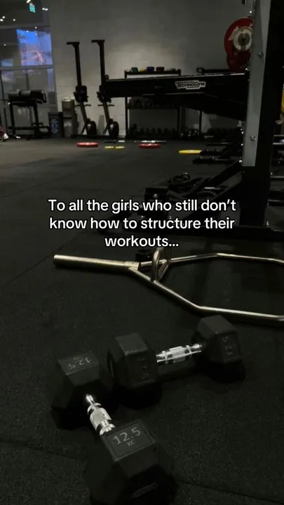 TikTok slideshow cover: To all the girls who still don't know how to structure their workouts...