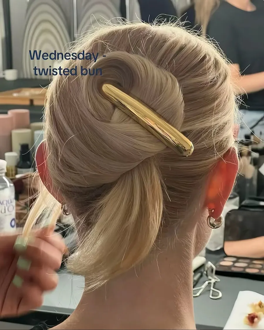 Hairstyles for every day (Slide 4 of 5)