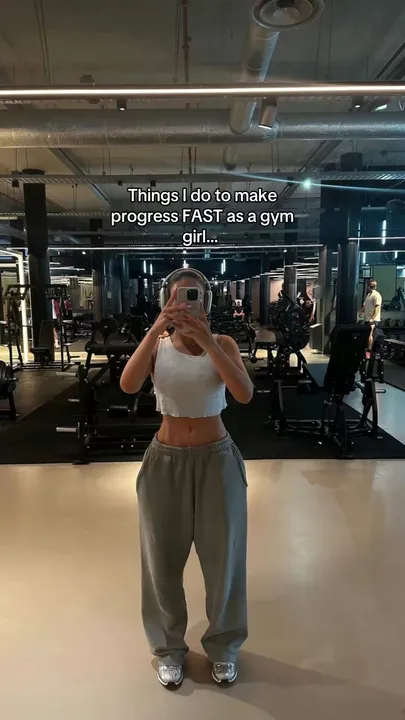 TikTok slideshow cover: Things I do to make progress FAST as a gym girl...