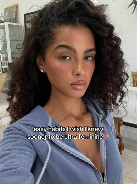 TikTok slideshow cover: Easy habits to be ultra feminine
