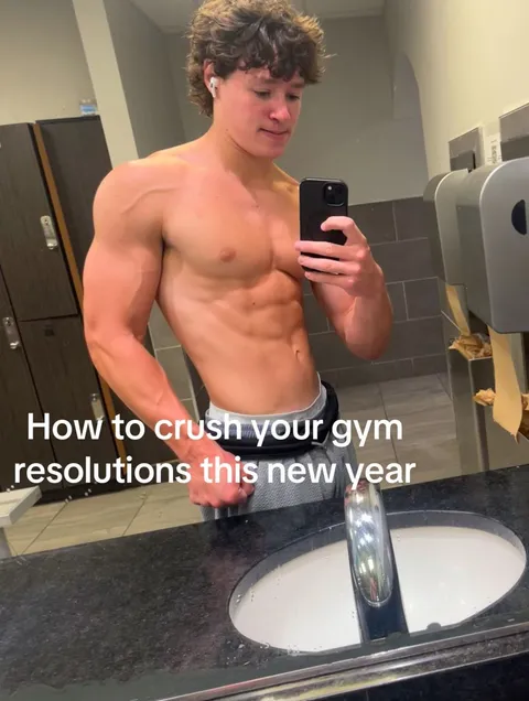 TikTok slideshow cover: How to crush your gym resolutions