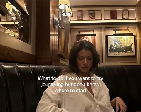 Portada del carrusel de TikTok: What to do if you want to try journaling but don't know where to start