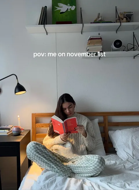 TikTok slideshow cover: November 1st POV