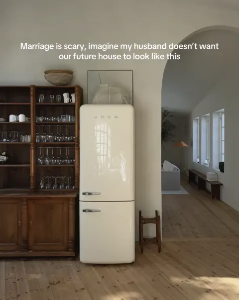 TikTok slideshow cover: Marriage is scary