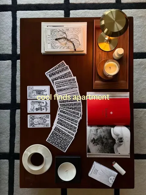 TikTok slideshow cover: Cool Finds Apartment
