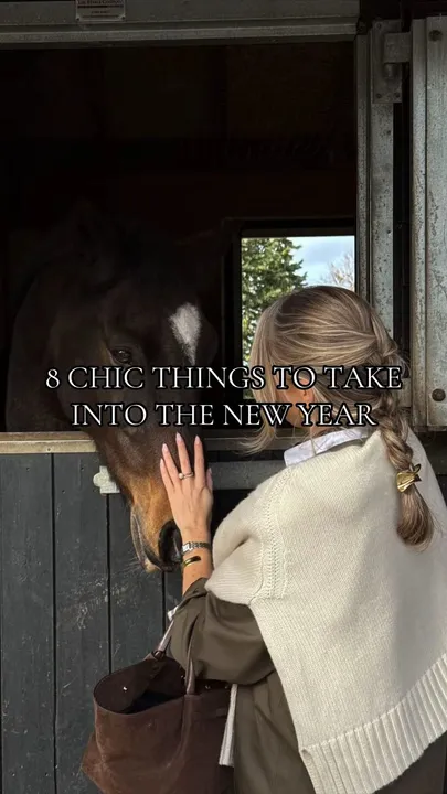 TikTok slideshow cover: 8 Chic Things To Take Into The New Year
