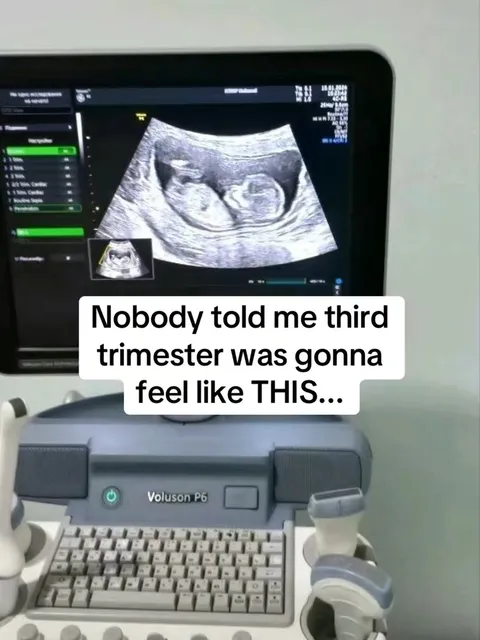 TikTok slideshow cover: Third trimester experience