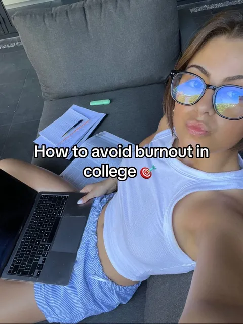 TikTok slideshow cover: How to avoid burnout in college