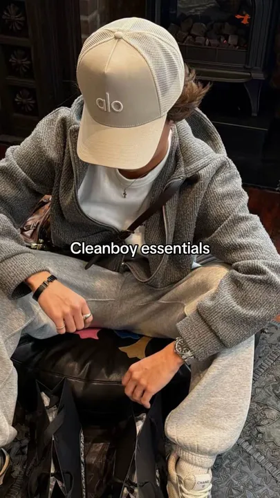 TikTok slideshow cover: Cleanboy essentials