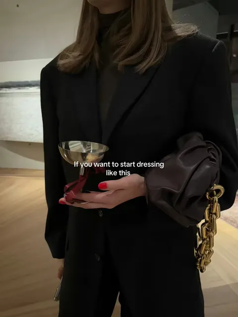 TikTok slideshow cover: If you want to start dressing like this