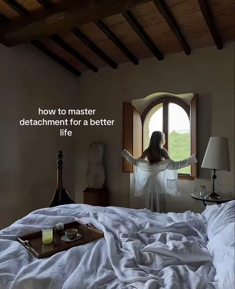 TikTok slideshow cover: how to master detachment for a better life