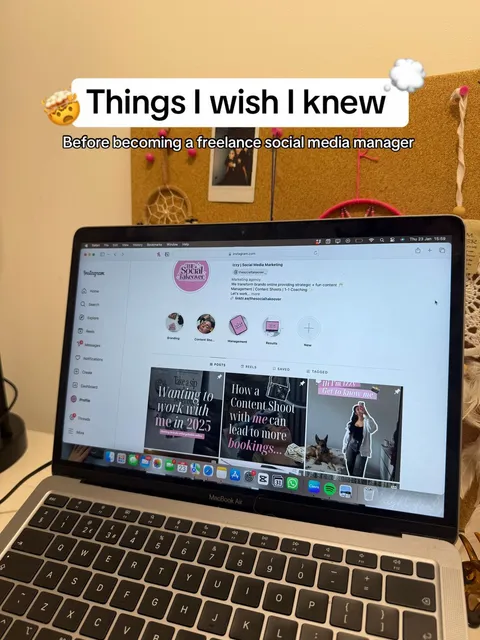 TikTok slideshow cover: Freelance Social Media Manager Tips