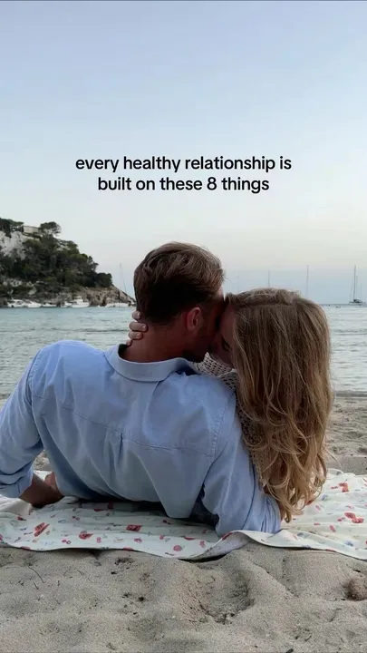 TikTok slideshow cover: 8 things for a healthy relationship