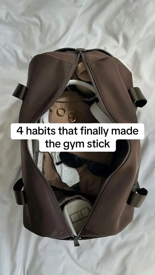 Example slide with the text: 4 habits that finally made the gym stick